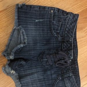 Stripe shoelace shorts